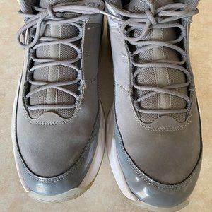 Jordan Max Aura 3 Size 8.5